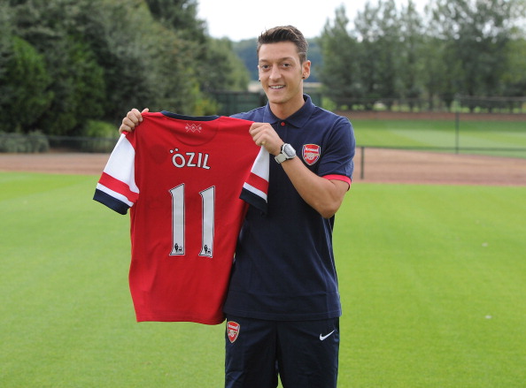 Mesut Ozil signing