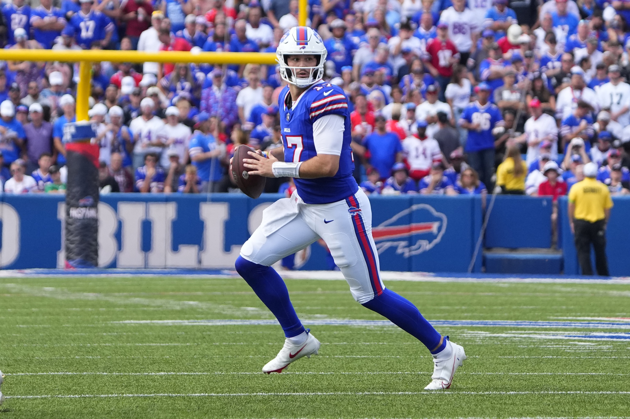 Sabres crowd gives a big hand to Bills QB Josh Allen