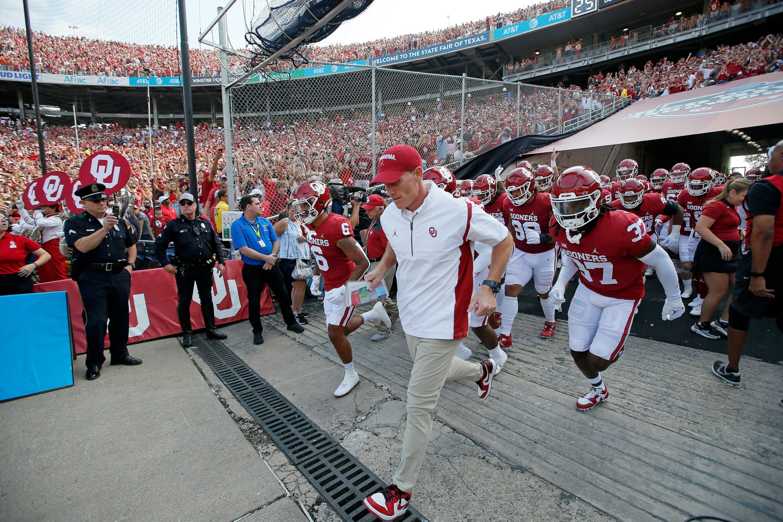 Oklahoma Preview Of The 119th Red River Showdown - LWOSports