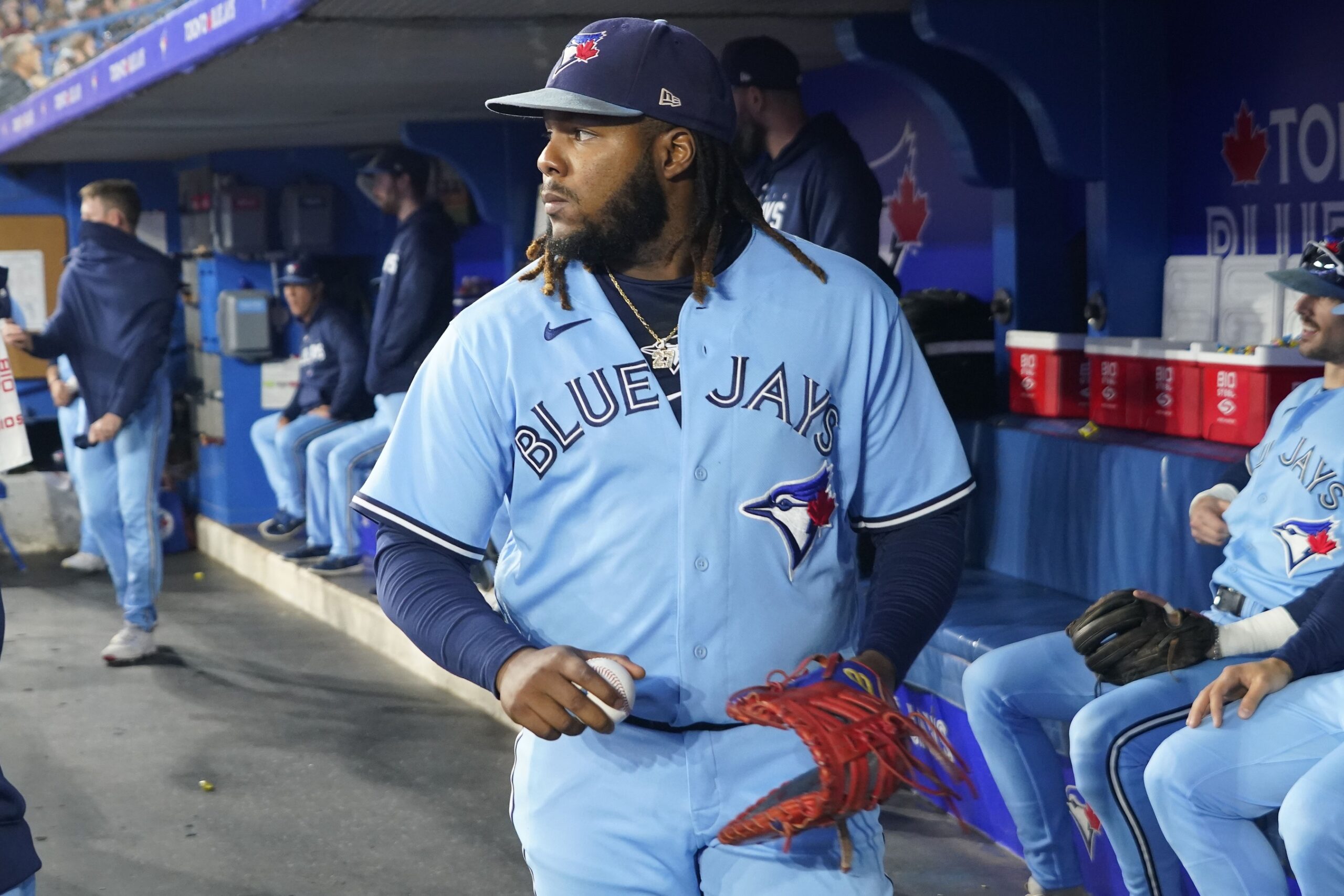 3 Blue Jays Contracts to Look at Before 2024 LWOSports