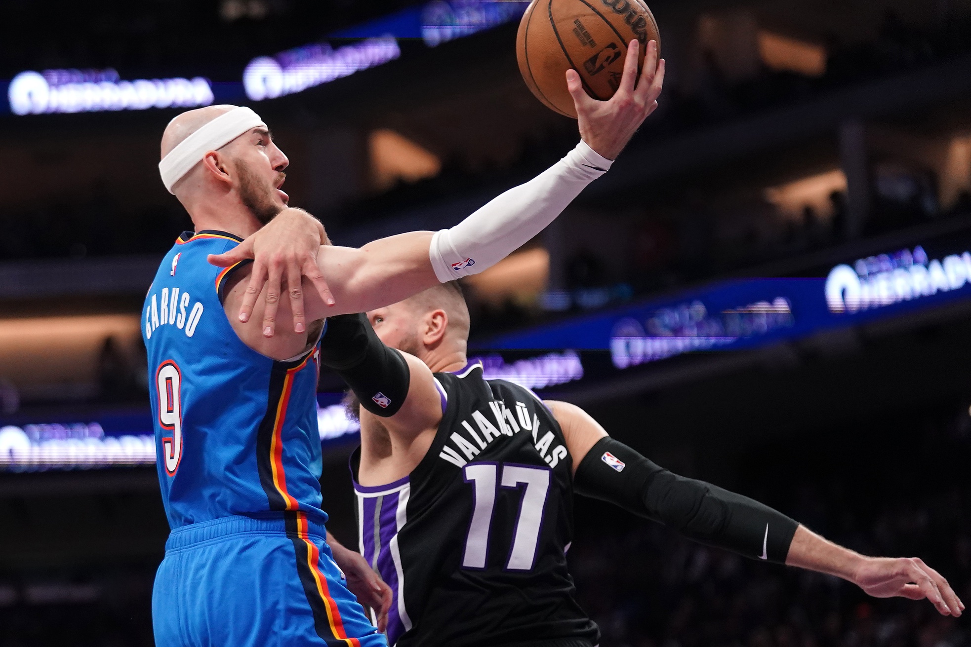 Home 9 Alex Caruso, Thunder Guard