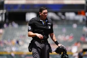 Home 4 MLB Umpire